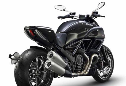 دراجة Ducati Diavel مقابل 20.000 دولار